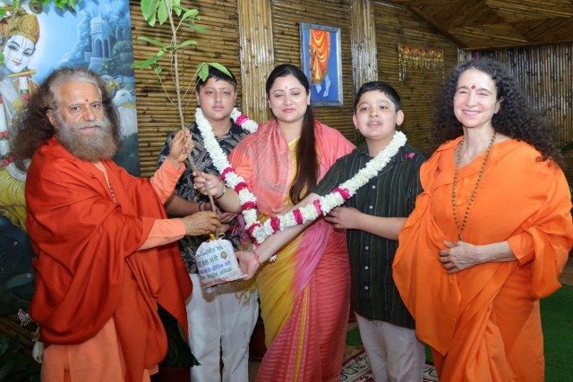 11-वें-अन्तर्राष्ट्रीय-योग-महोत्सव-के-पावन-अवसर-पर-उत्तराखंड.jpeg