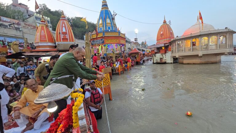 अंतर्राष्ट्रीय-योग-दिवस-के-अवसर-पर-विदेशी-राजनयिक-व-अन्य.jpg