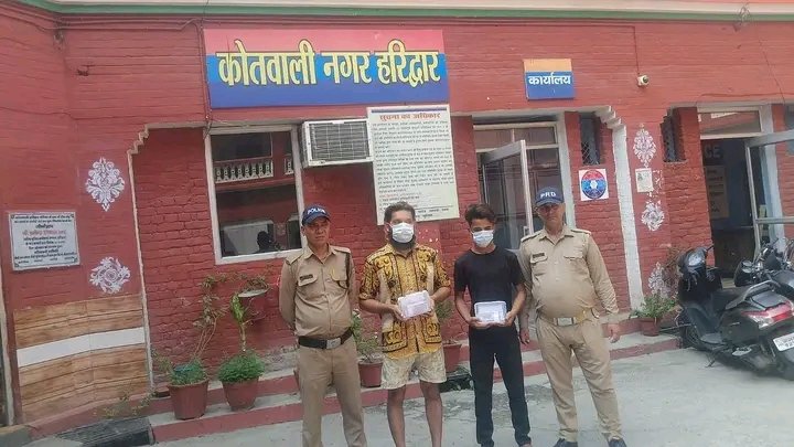 कप्तान-के-निर्देश-पर-चलाए-जा-रहे-चेकिंग-अभियान-के.jpg