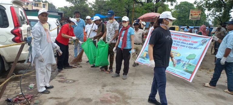 जिला-विधिक-सेवा-प्राधिकरण-के-अध्यक्ष-की-अध्यक्षता-में-स्वच्छता.jpg