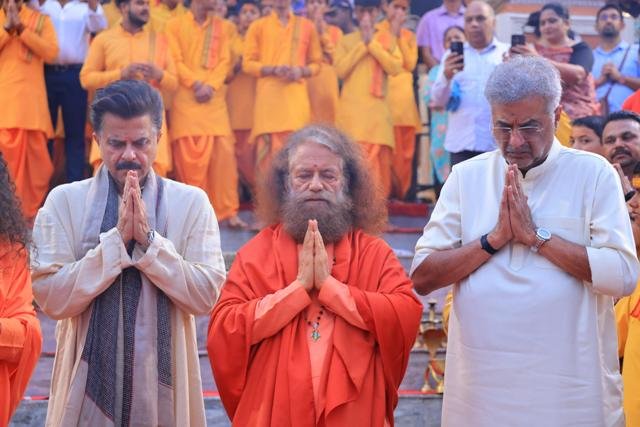 प्रसिद्ध-अभिनेता-अनिल-कपूर-और-प्रसिद्ध-फिल्म-निर्माता-निर्देशक-बोनी.jpeg
