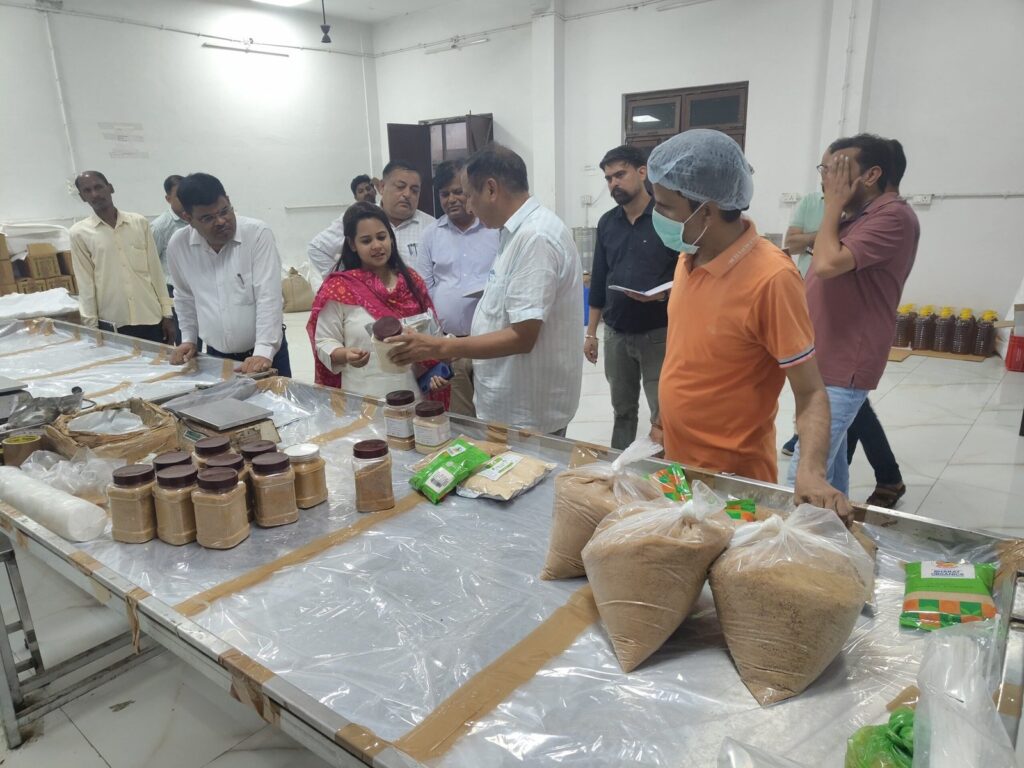 मुख्य-विकास-अधिकारी-ने-किया-नारसन-ब्लॉक-में-ऑर्गेनिक-उत्पादों.jpg