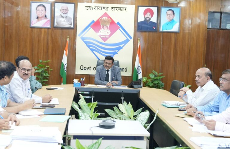 मुख्य-सचिव-ने-उत्तरखण्ड-पावर-कार्पोरेशन-लिमिटेड-की-समीक्षा-की.jpg