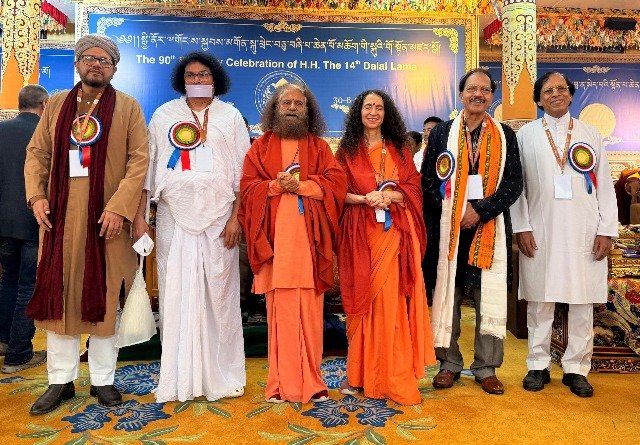 पूज्य-दलाई-लामा-जी-के-90वें-जन्मदिवस-पर-मैक्लॉडगंज-में.jpeg
