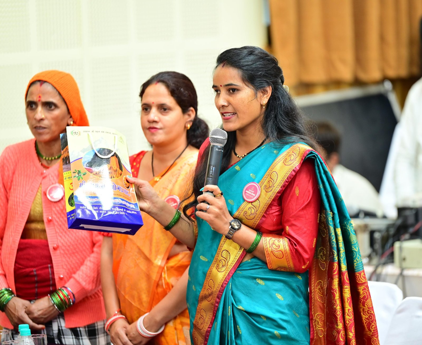 मुख्यमंत्री-सशक्त-बहना-उत्सव-योजना-कार्यक्रम-में-सीएम-ने-महिला.jpg