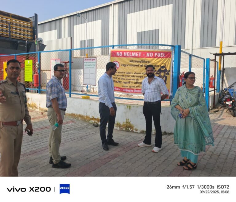 नो-हेलमेट-–-नो-पेट्रोल-अभियान-का-शुभारम्भ.jpeg