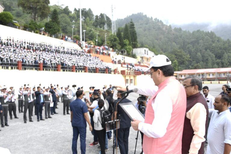 मुख्यमंत्री-धामी-ने-नैनीताल-में-आयोजित-स्वच्छता-ही-सेवा-कार्यक्रम.jpg