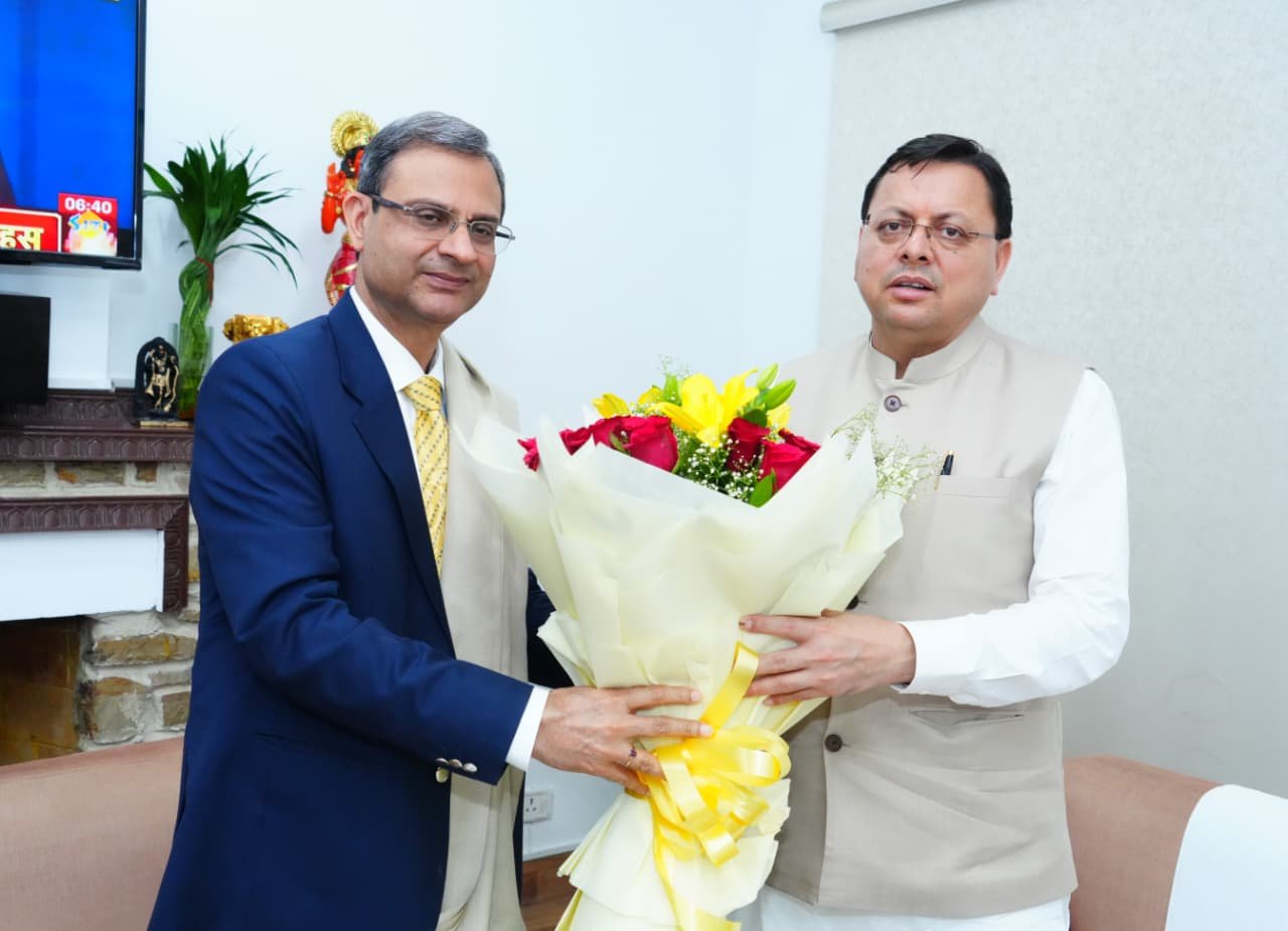 मुख्यमंत्री-धामी-से-आरबीआई-गवर्नर-श्री-संजय-मल्होत्रा-ने-की.jpg