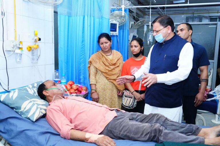 मुख्यमंत्री-श्री-पुष्कर-सिंह-धामी-ने-दून-अस्पताल-में-भर्ती.jpg