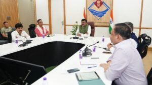मुुख्य-सचिव-की-अध्यक्षता-में-उत्तराखंड-निवेश-और-आधारिक-संरचना.jpg