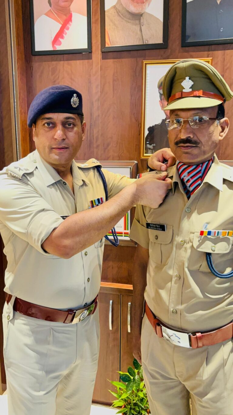 सब-इंस्पेक्टर-से-इंस्पेक्टर-बने-अरविंद-सिंह-राणा-व-बिजेंद्र.jpg