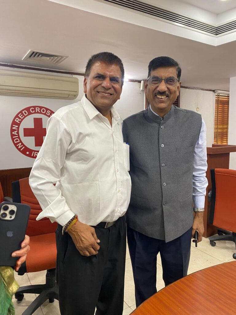 भारतीय-रेडक्रास-समिति-की-12-प्रतिष्ठित-सदस्यों-की-उच्च-स्तरीय.jpg