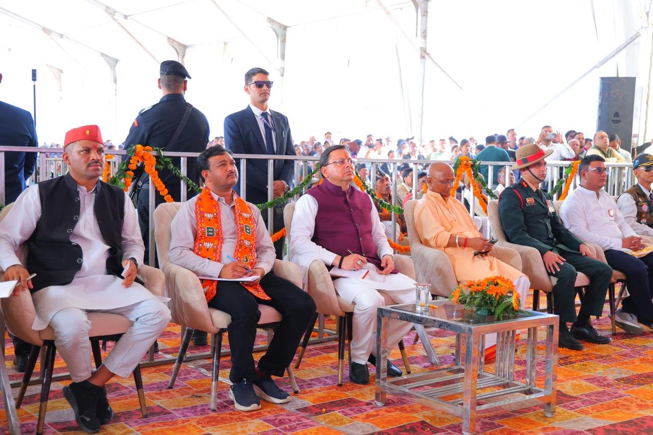 मुख्यमंत्री-धामी-ने-पौड़ी-गढ़वाल-में-आयोजित-शहीद-स्मरण-समारोह.jpeg