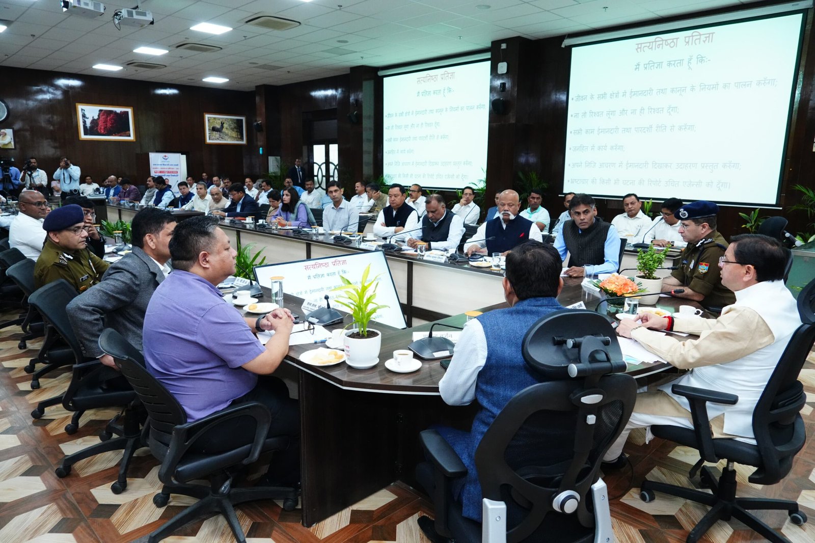 मुख्यमंत्री-ने-किया-‘‘सतर्कता-हमारी-साझा-जिम्मेदारी-थीम-पर-आधारित-जन.jpg