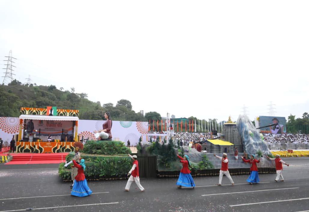 स्टैच्यू-ऑफ-यूनिटी‘-के-सम्मुख-एकता-परेड-में-उत्तराखंड-की.jpeg