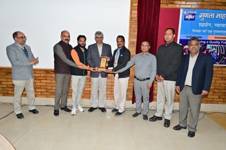 गुणवत्ता-ही-उज्जवल-भविष्य-का-आधार-है-रंजन-कुमार.jpg
