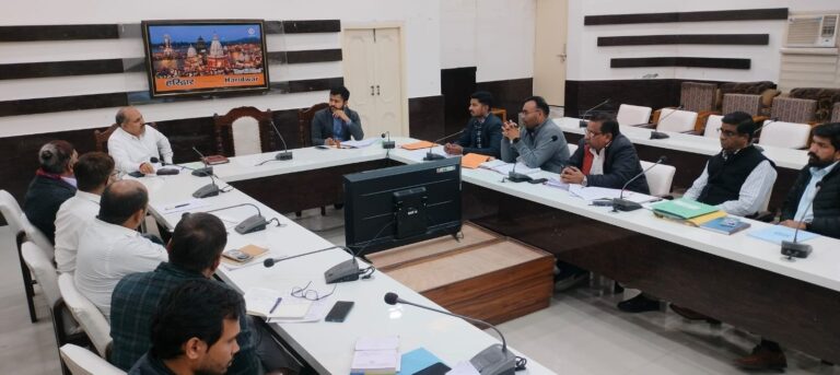 जिला-गंगा-संरक्षण-समिति-की-बैठक-मुख्य-विकास-अधिकारी-की.jpeg