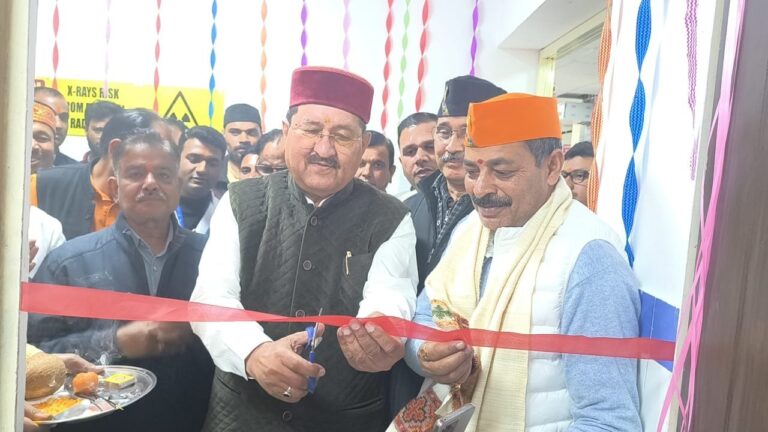 जिला-चिकित्सालय-रुद्रप्रयाग-में-अत्याधुनिक-सीटी-स्कैन-मशीन-का-लोकार्पण.jpeg