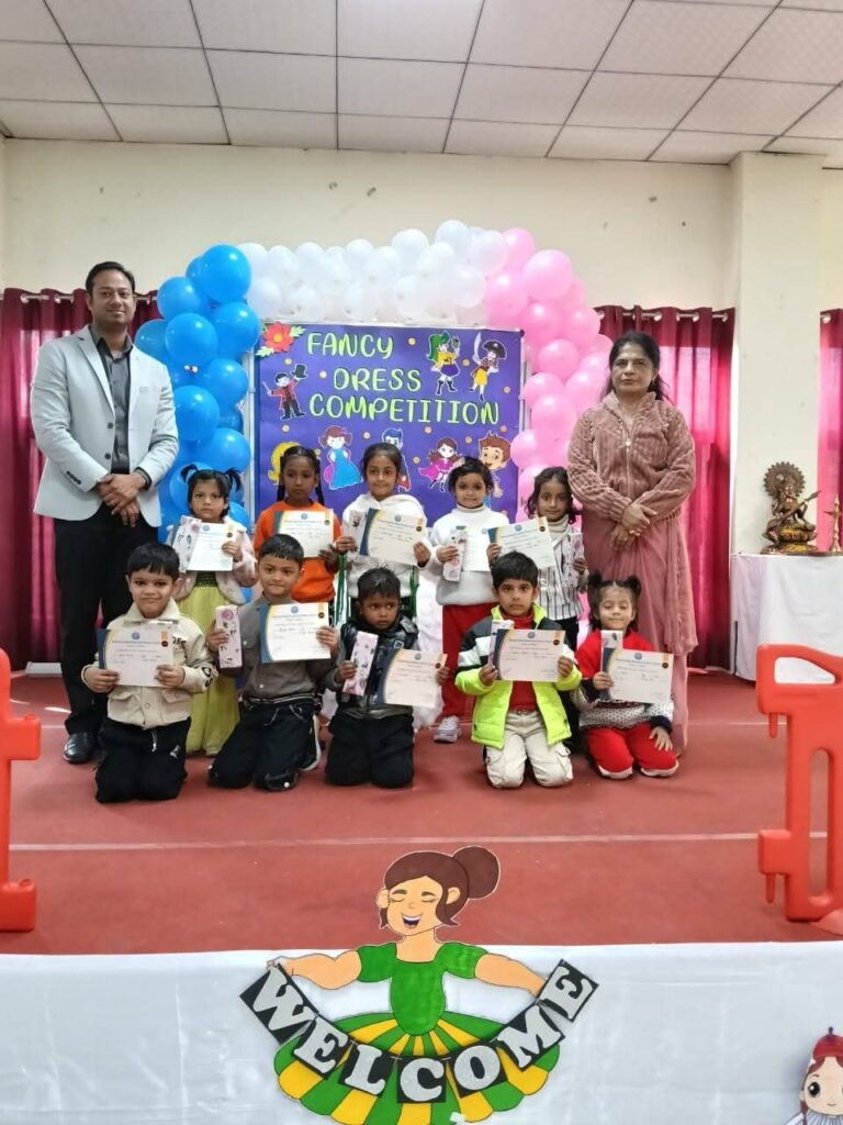 धूम-सिंह-मेमोरियल-पब्लिक-स्कूल-में-फैंसी-ड्रेस-प्रतियोगिता-का.jpg
