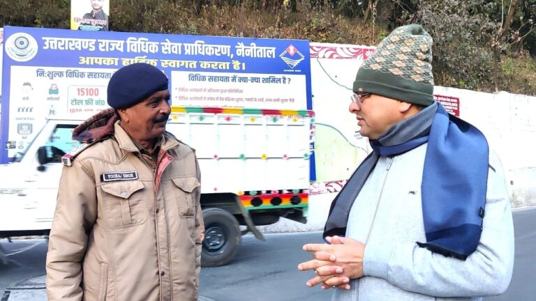 सीएम-धामी-ने-नैनीताल-में-मॉर्निंग-वॉक-के-दौरान-जनता.jpeg