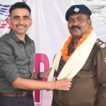सेवानिवृत-हुए-सदस्यों-को-हरिद्वार-पुलिस-ने-दी-यादगार-विदाई.jpg