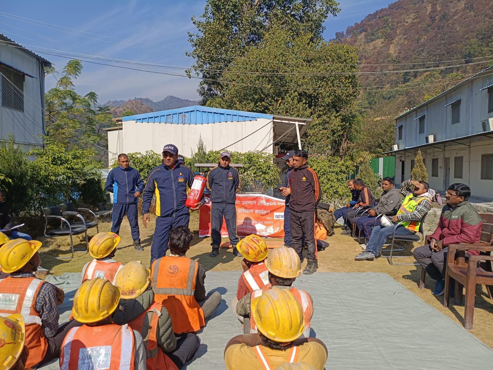 जनपद-आपदा-प्रबंधन-प्राधिकरण-रूद्रप्रयाग-द्वारा-आपदा-प्रबंधन-जागरूकता-एवं.jpg