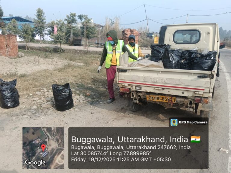तीर्थ-नगरी-हरिद्वार-को-स्वच्छ-सुंदर-बनाने-के-लिए-सफाई.jpeg