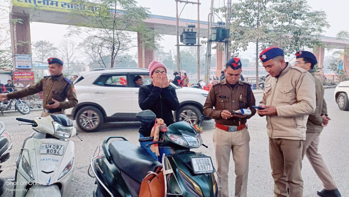 परिवहन-विभाग-हरिद्वार-द्वारा-विशेष-सड़क-सुरक्षा-अभियान-संचालित-किया.jpg