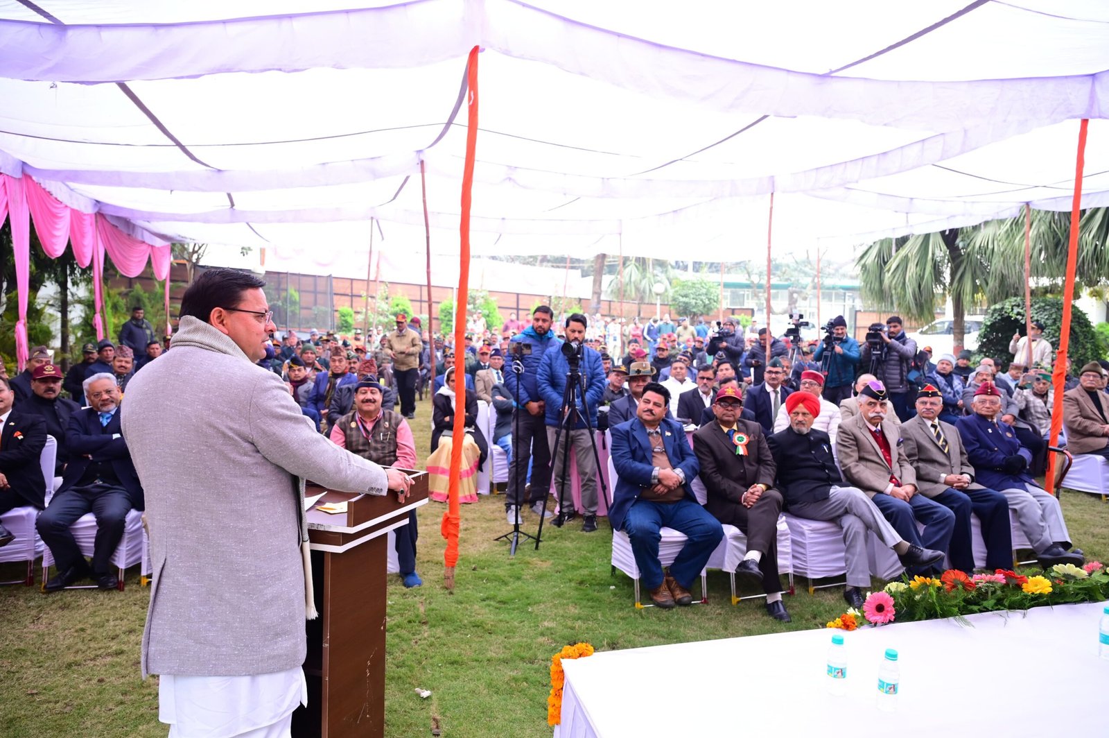 मुख्यमंत्री-ने-नव-वर्ष-के-उपलक्ष्य-में-आयोजित-पूर्व-सैनिक.jpg