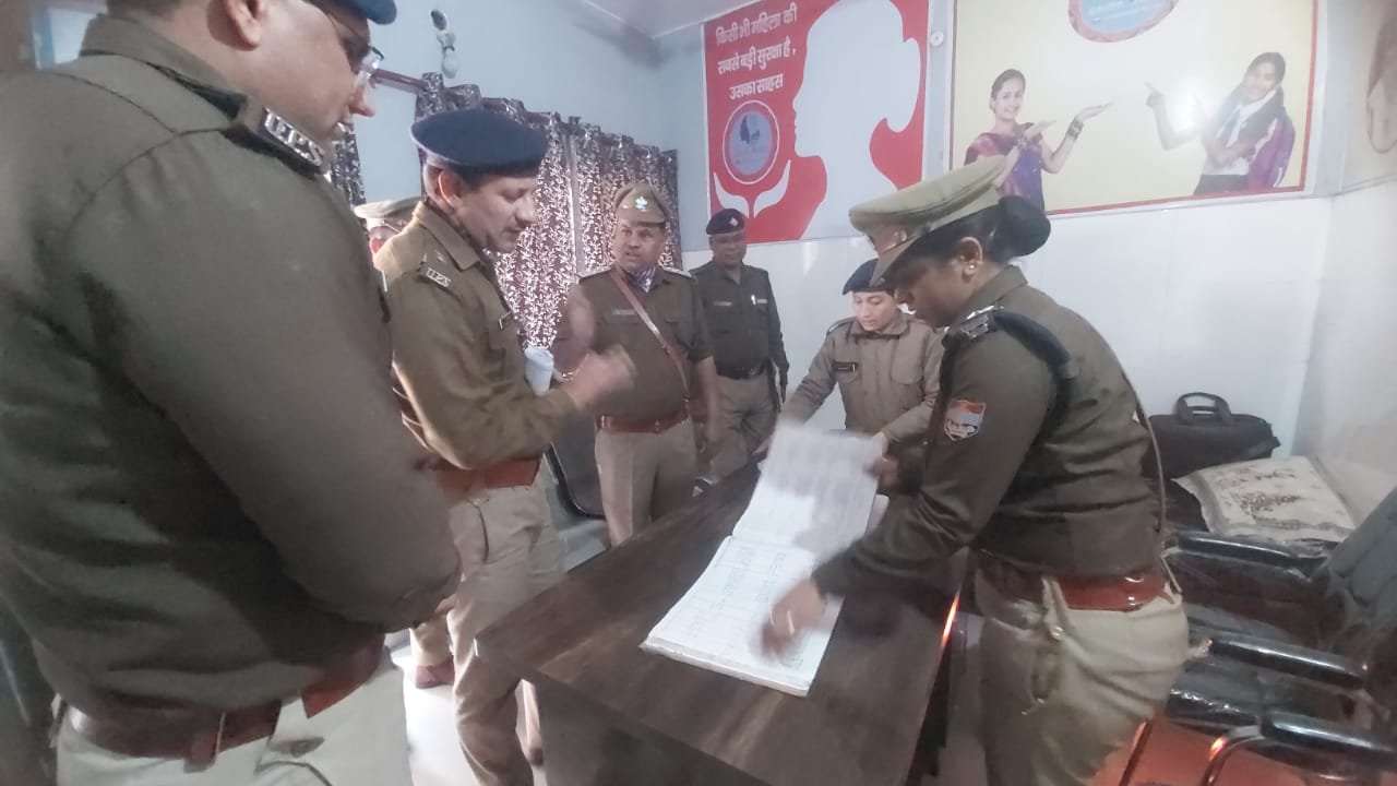 यातायात-पुलिस-और-राज्य-विधिक-सेवा-प्राधिकरण-दि-नेशनल-हेल्पिंग.jpg