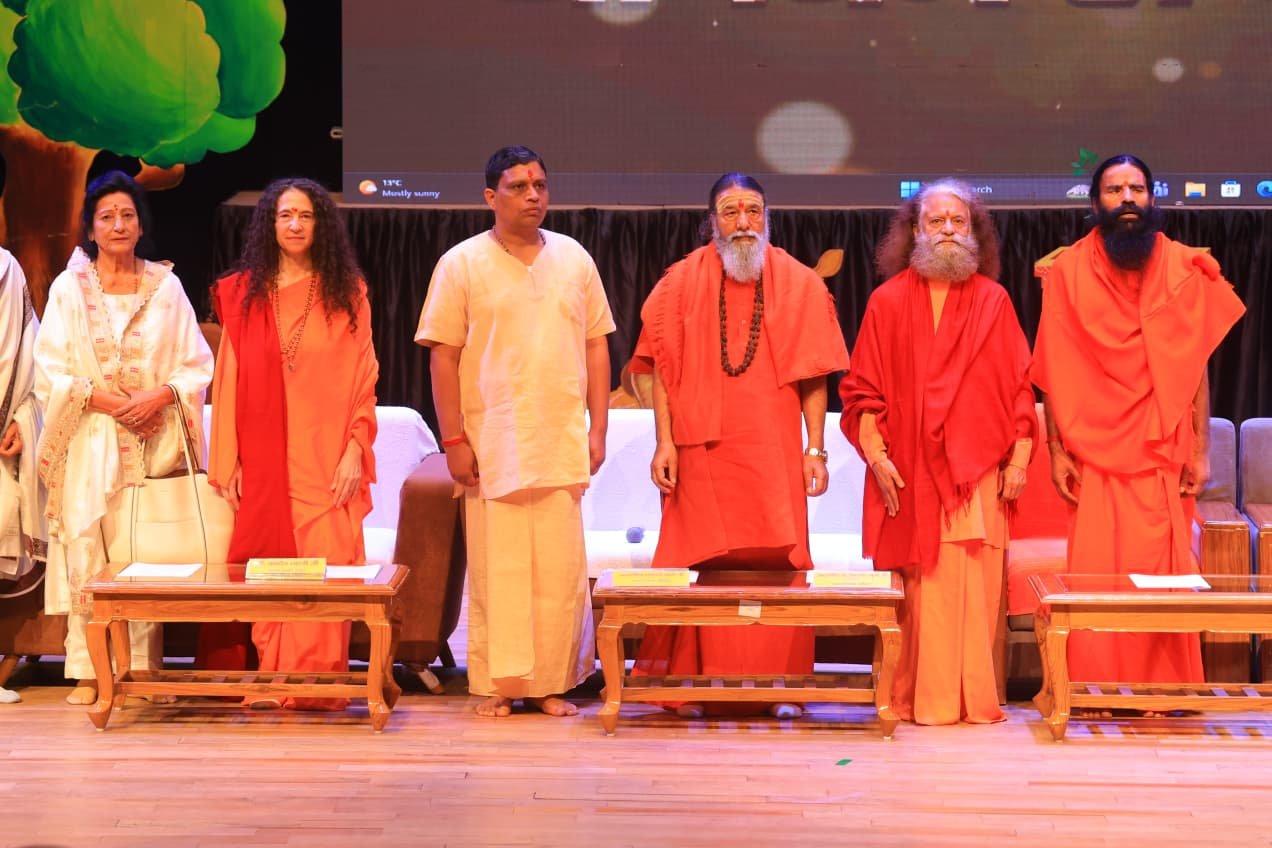 पतंजलि-विश्वविद्यालय-में-योगधर्म-से-युगधर्म-अभ्युदय-2026-कार्यक्रम-का-आयोजन.jpeg