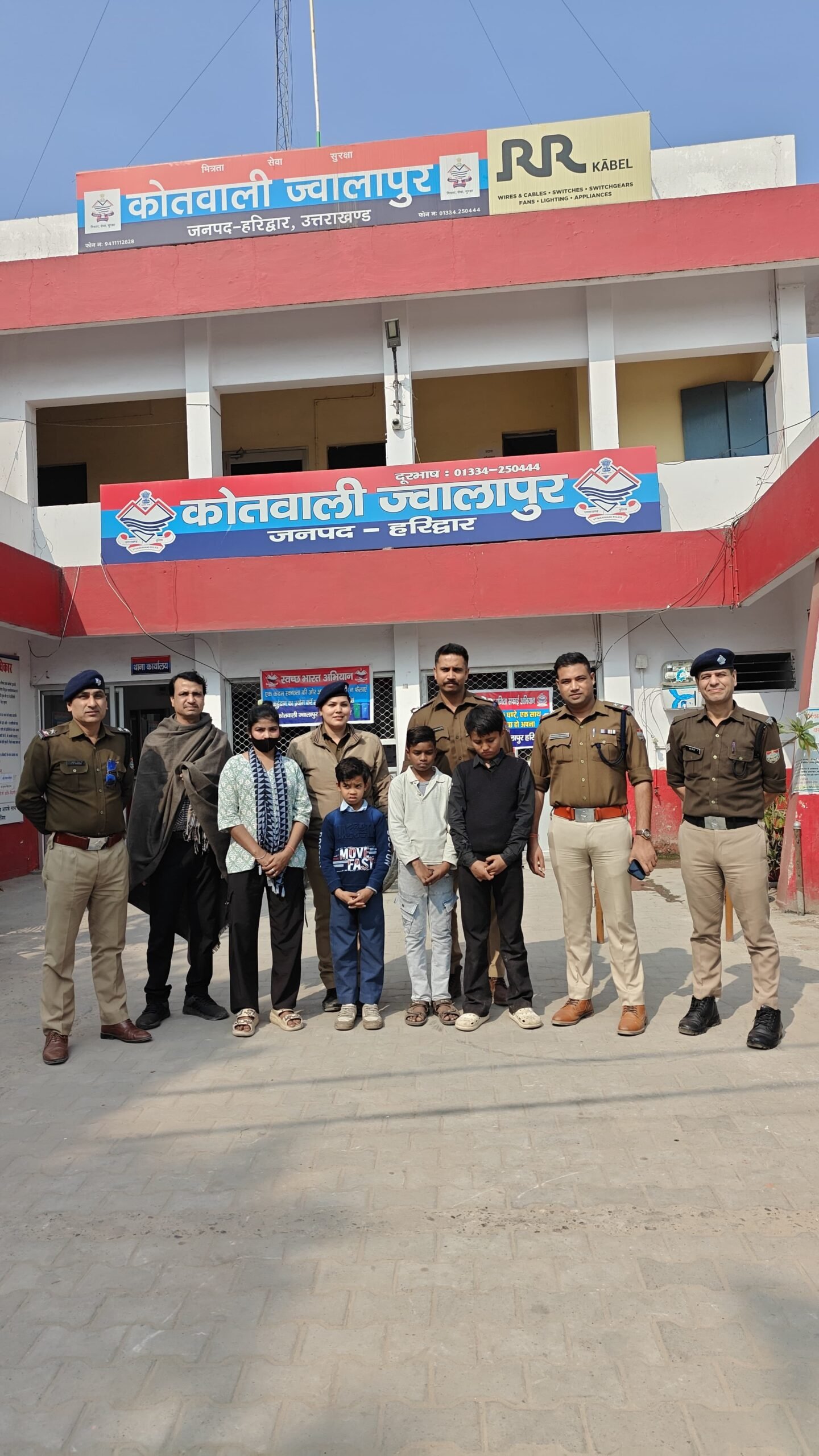 रात-से-गायब-चल-रहे-03-नाबालिग-लड़को-को-पुलिस.jpg
