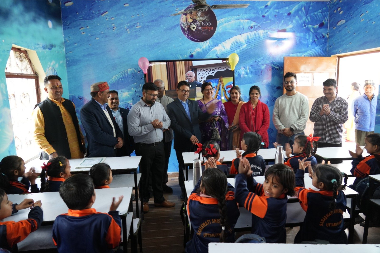 रुद्रप्रयाग-के-शिशु-विद्या-मंदिरों-का-प्लैनेट-स्कूल-ने-किया-डिजिटल.jpg