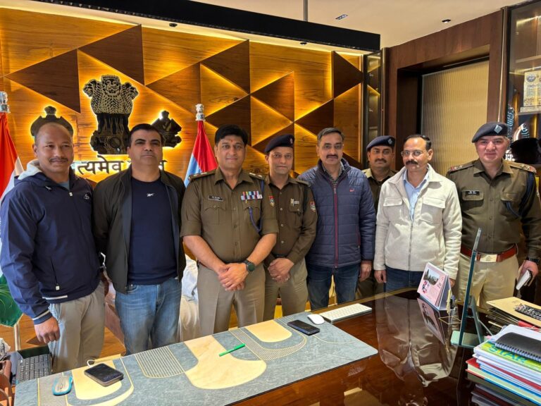 वरिष्ठ-पुलिस-अधीक्षक-श्री-प्रमेन्द्र-सिंह-डोबाल-को-जनपद-हरिद्वार.jpg