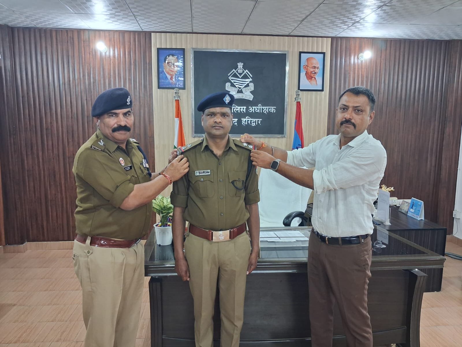 अपर-उप-निरीक्षक-पद-पर-प्रमोट-हेड-कांस्टेबल-को-कप्तान.jpg